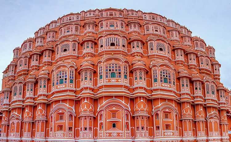 Hawa Mahal, Jaipur – the iconic Palace of Winds with its pink sandstone facade and intricate windows.